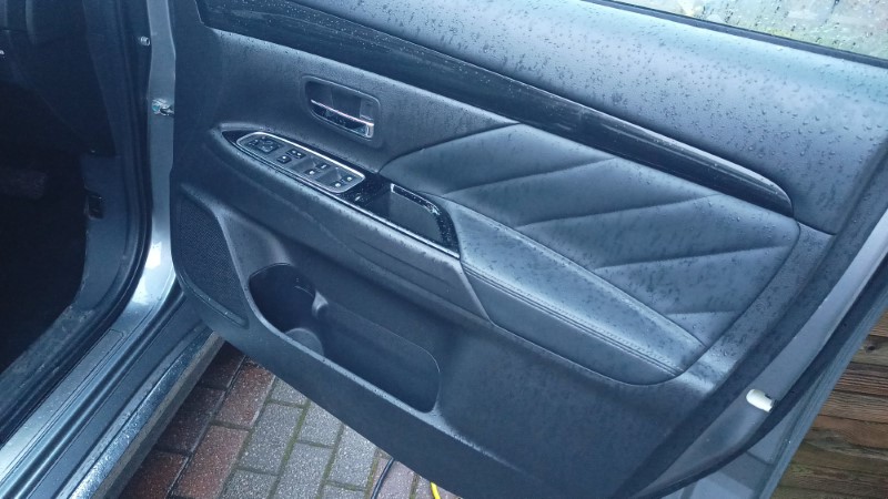 Outlander Phev Stockport Car Sales (26)